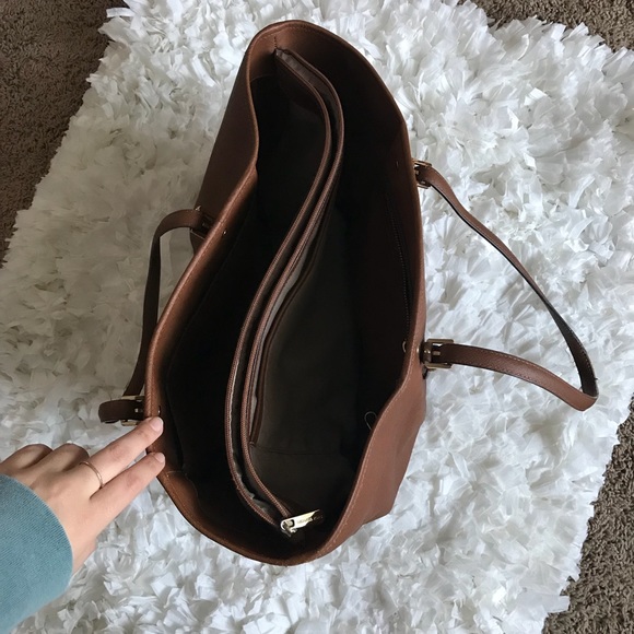 Michael Kors large purse with computer sleeve - Picture 2 of 7